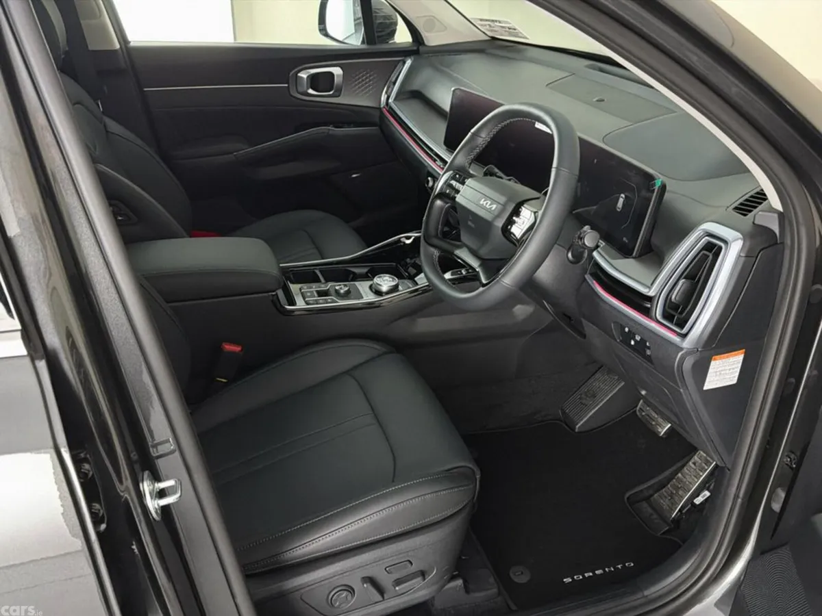 Kia Sorento SUV, Petrol Hybrid, 2026, Grey
