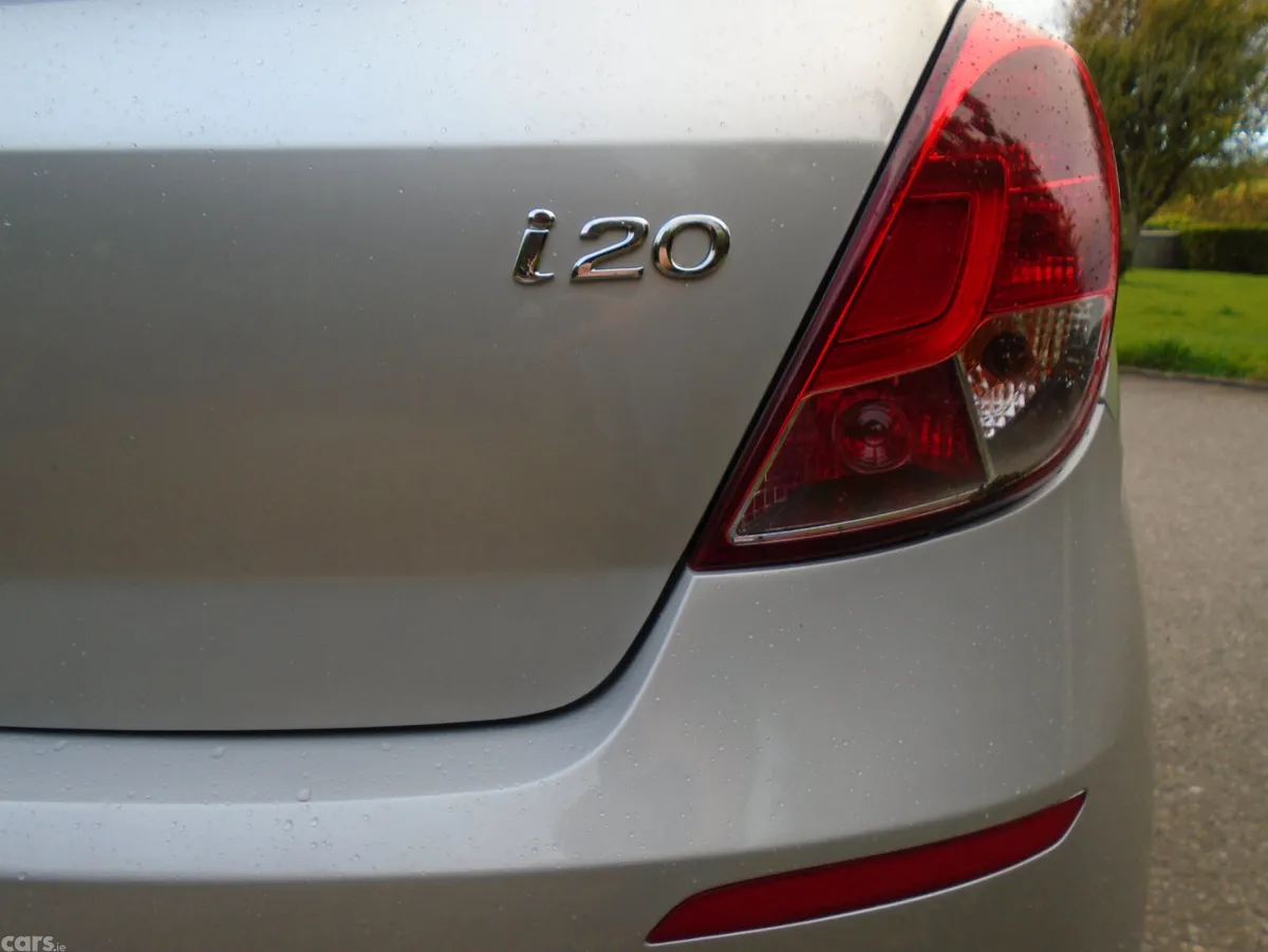 Hyundai i20 Hatchback, Petrol, 2013, Silver