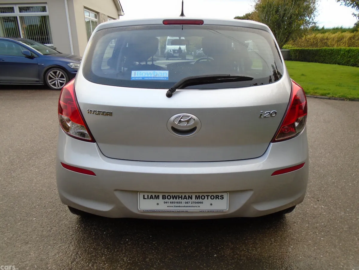 Hyundai i20 Hatchback, Petrol, 2013, Silver
