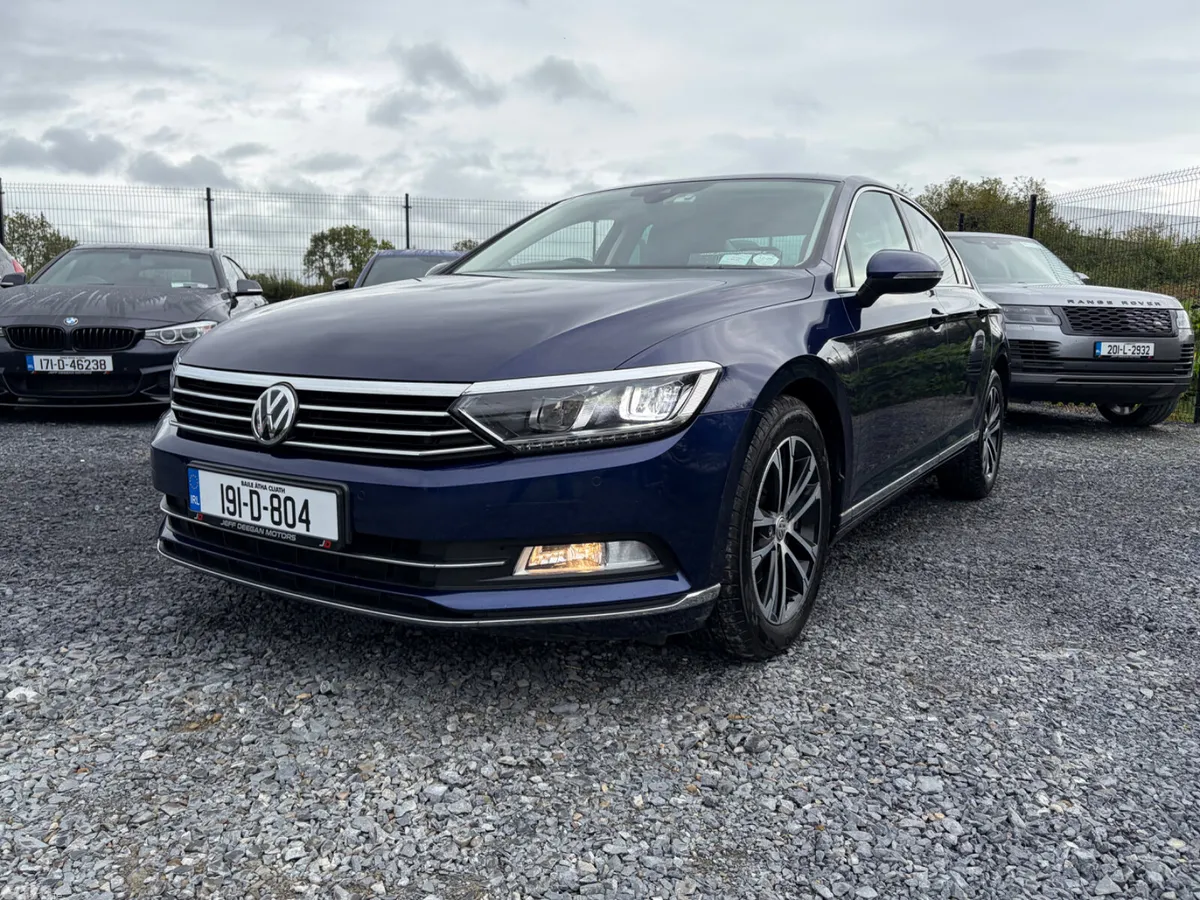 Volkswagen Passat Saloon, Diesel, 2019, Blue