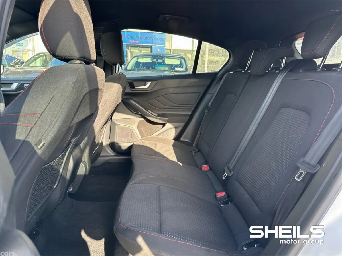 Ford Focus Hatchback, Diesel, 2024, White