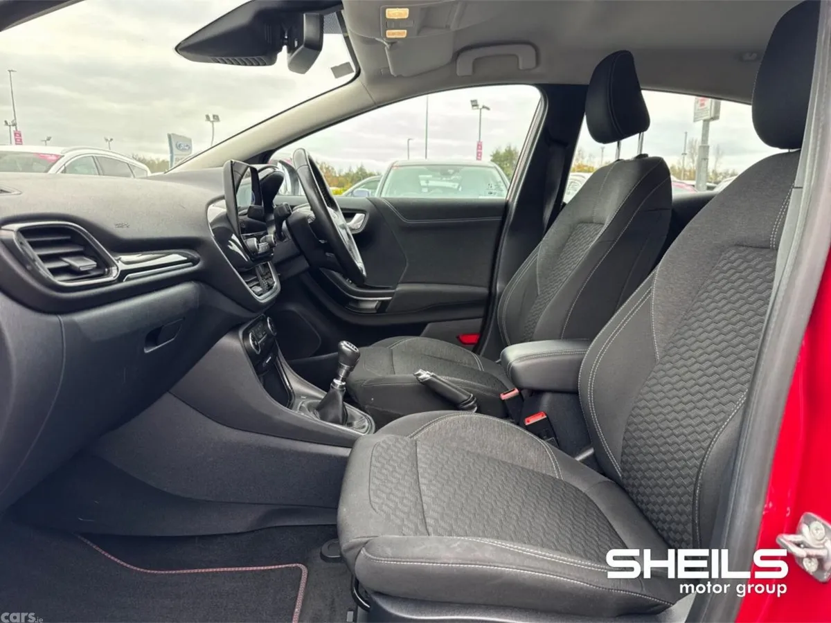 Ford Puma MPV, Petrol Hybrid, 2022, Red