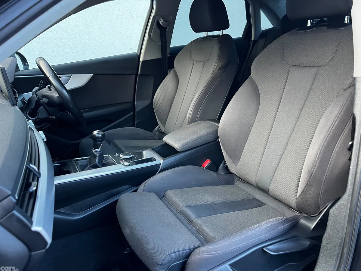 Audi A4 Saloon, Diesel, 2016, Blue