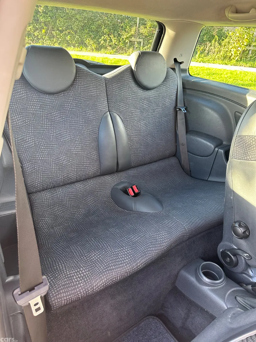 Mini Cooper Hatchback, Petrol, 2004, Black