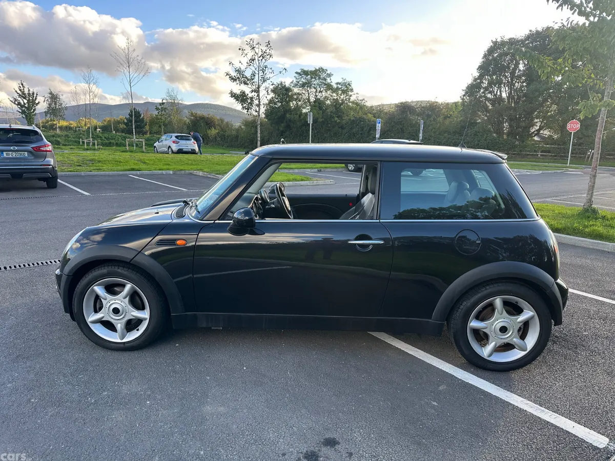 Mini Cooper Hatchback, Petrol, 2004, Black