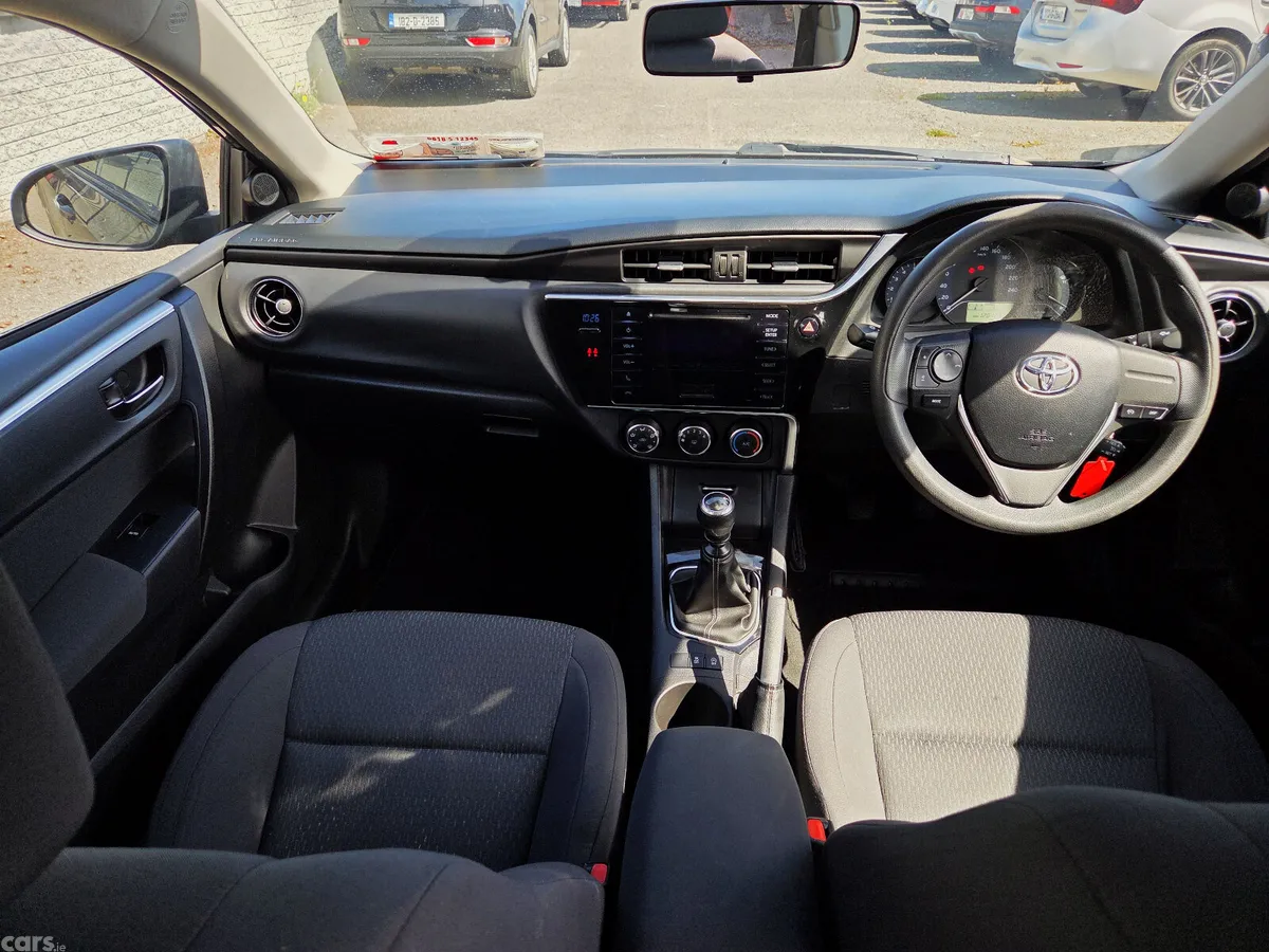 Toyota Corolla Saloon, Diesel, 2017, Black