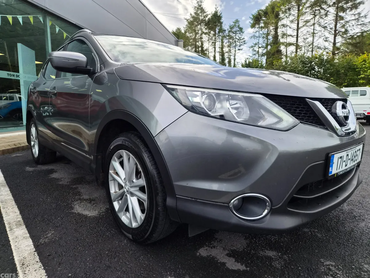 Nissan Qashqai SUV, Diesel, 2017, Grey