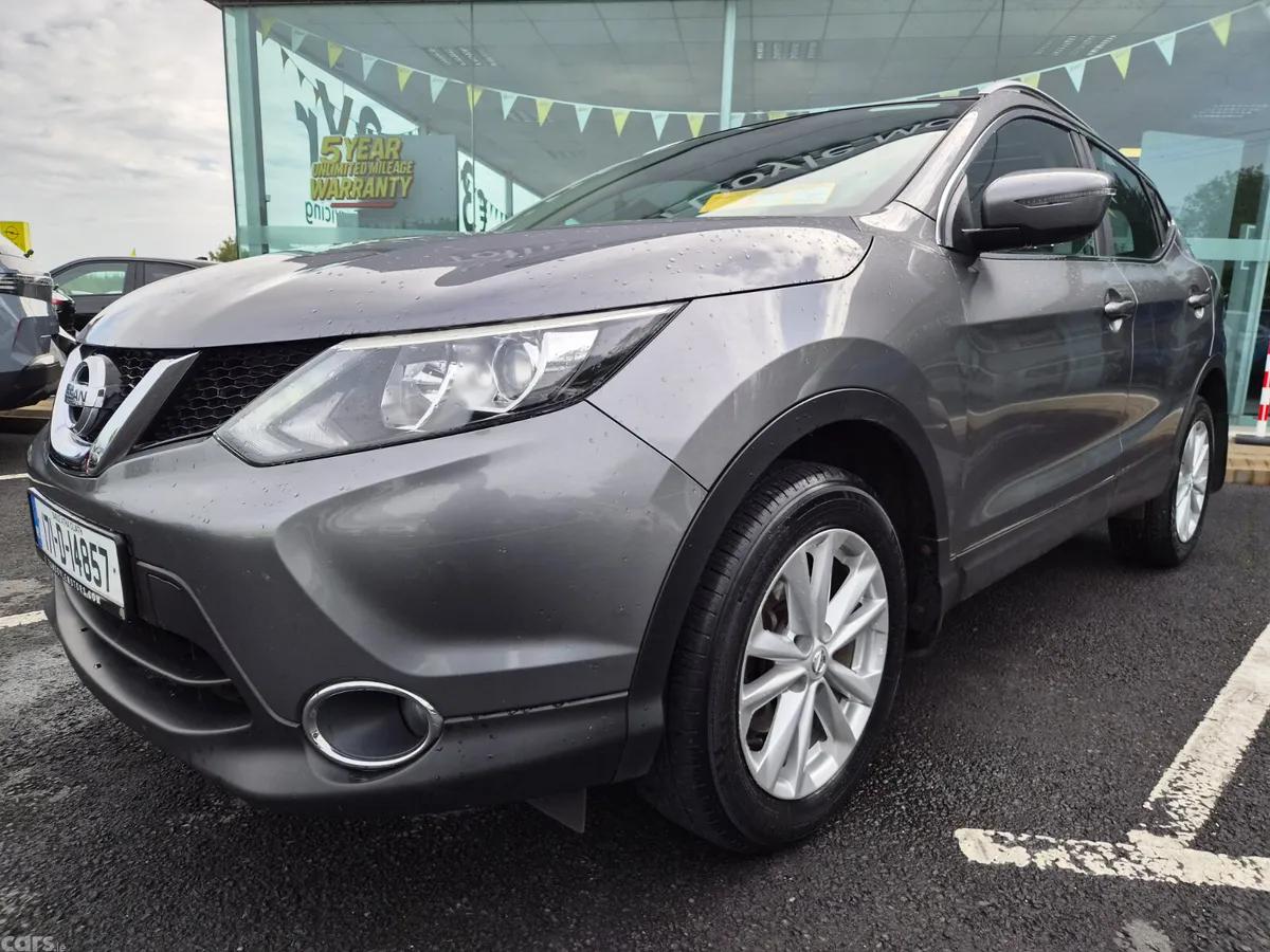 Nissan Qashqai SUV, Diesel, 2017, Grey