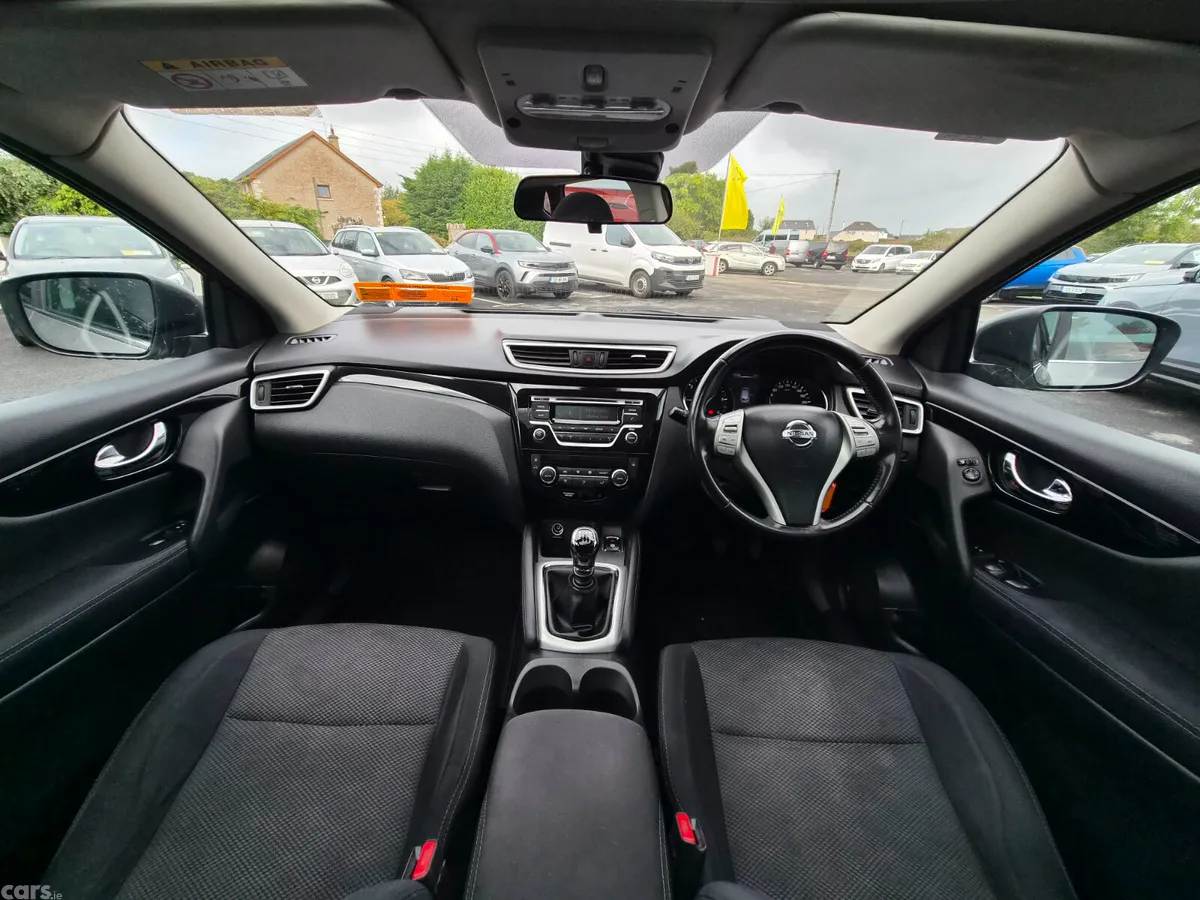 Nissan Qashqai SUV, Diesel, 2017, Grey