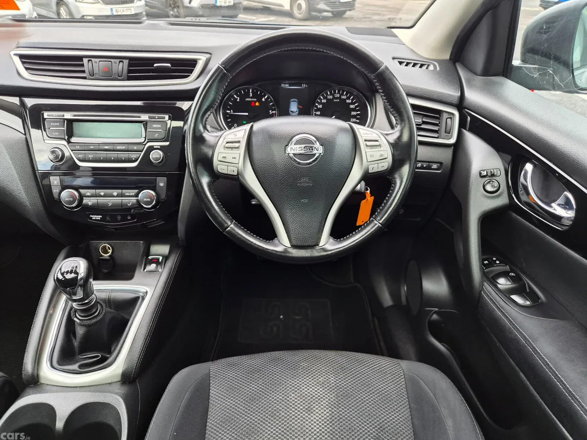 Nissan Qashqai SUV, Diesel, 2017, Grey