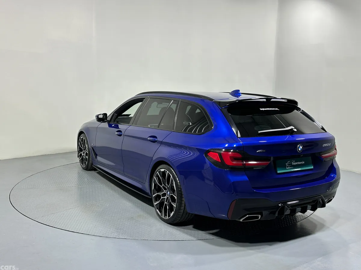 BMW 5-Series Estate, Diesel, 2021, Blue