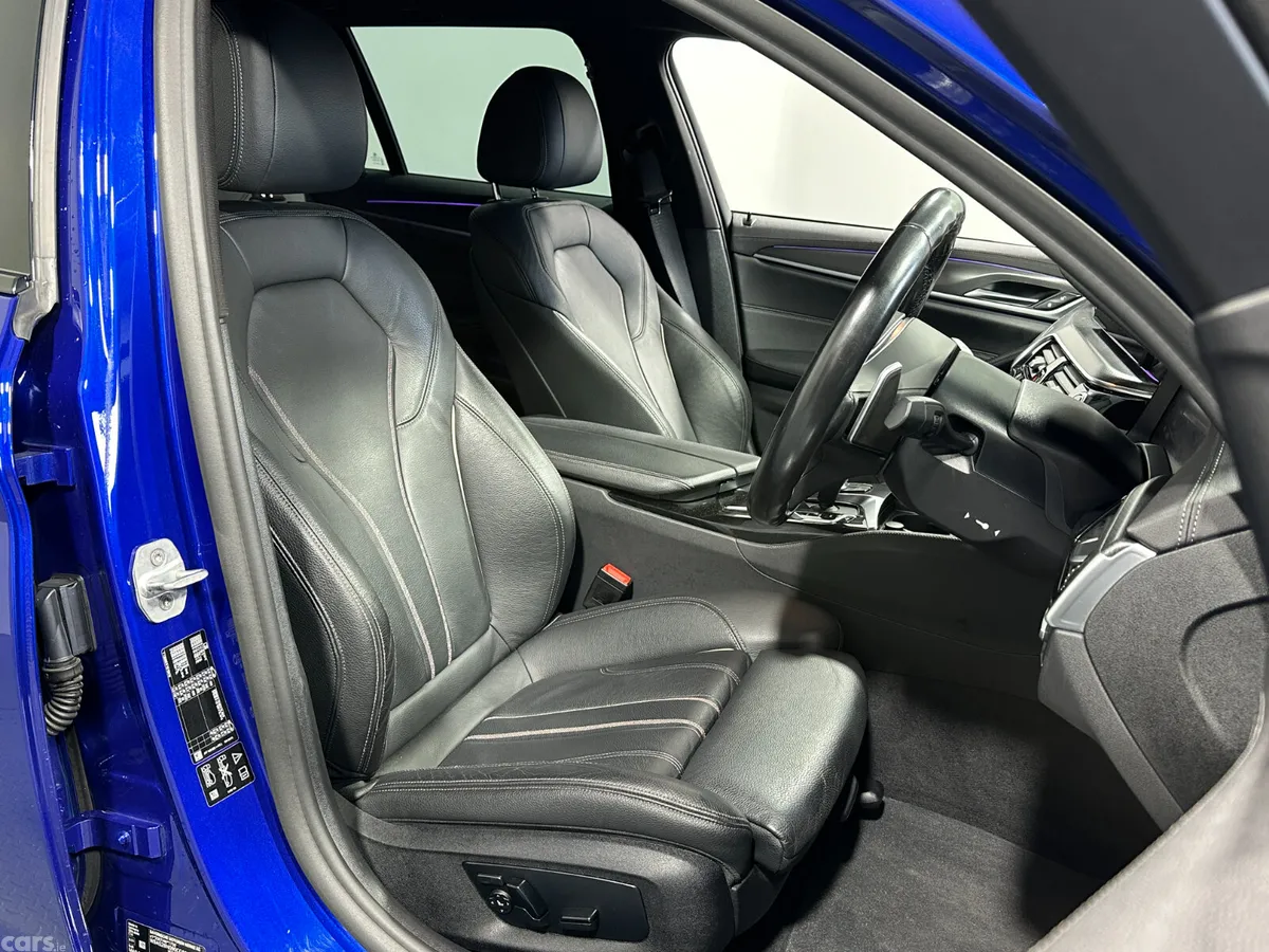 BMW 5-Series Estate, Diesel, 2021, Blue