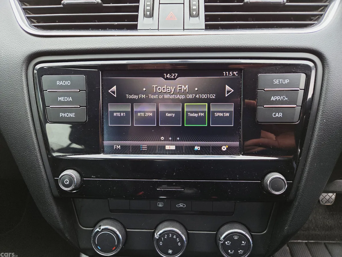Skoda Octavia Saloon, Petrol, 2019, White