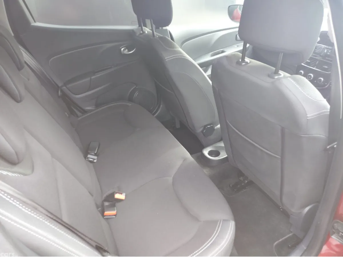 Renault Clio Hatchback, Petrol, 2019, Red