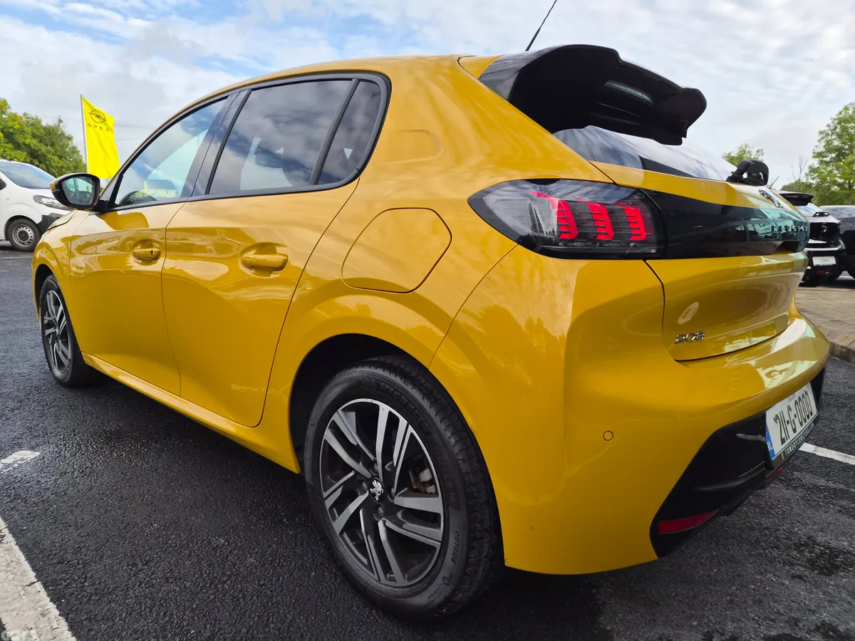 Peugeot 208 Hatchback, Petrol, 2021, Yellow
