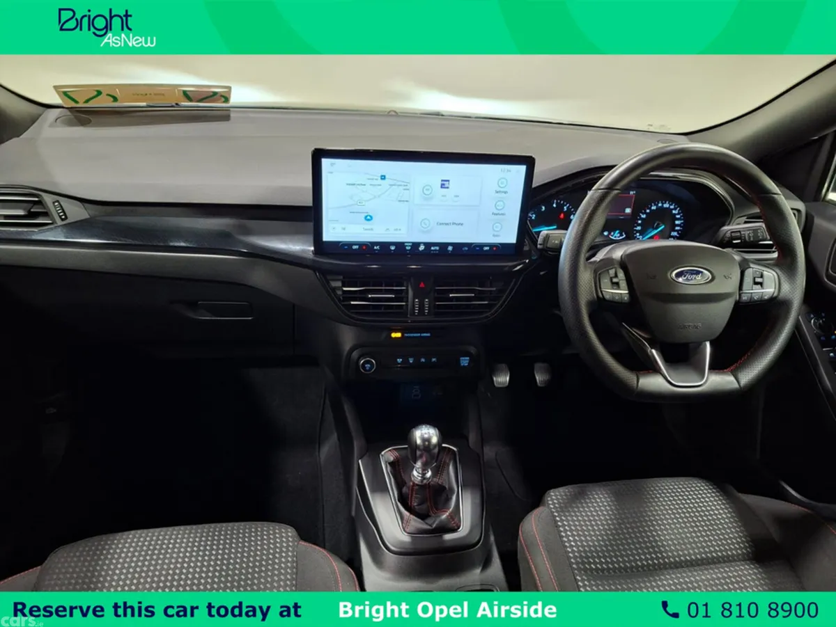 Ford Focus Hatchback, Petrol, 2024, Black