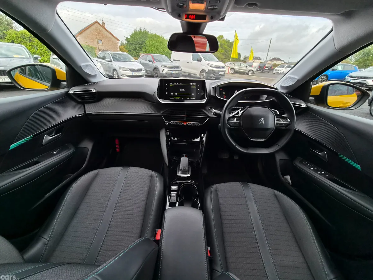 Peugeot 208 Hatchback, Petrol, 2021, Yellow