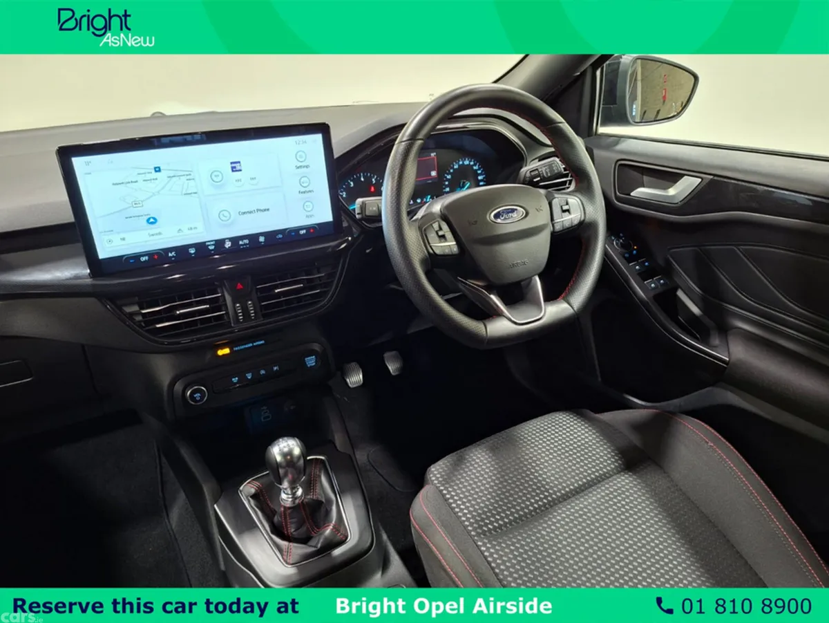 Ford Focus Hatchback, Petrol, 2024, Black