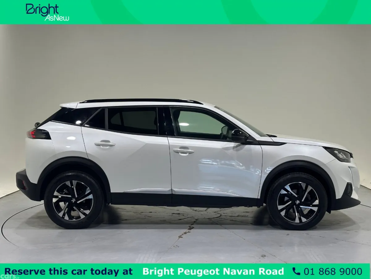 Peugeot 2008 MPV, Petrol, 2023, White