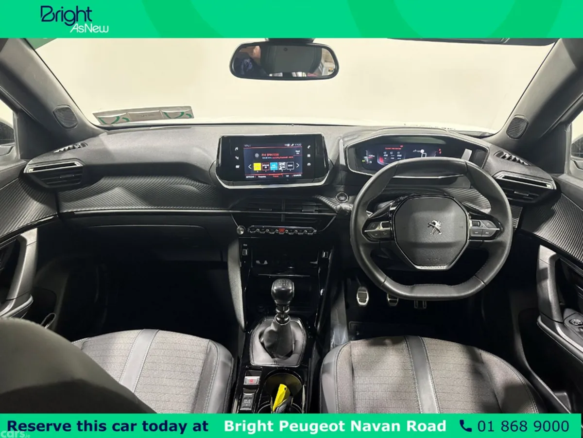 Peugeot 2008 MPV, Petrol, 2023, White