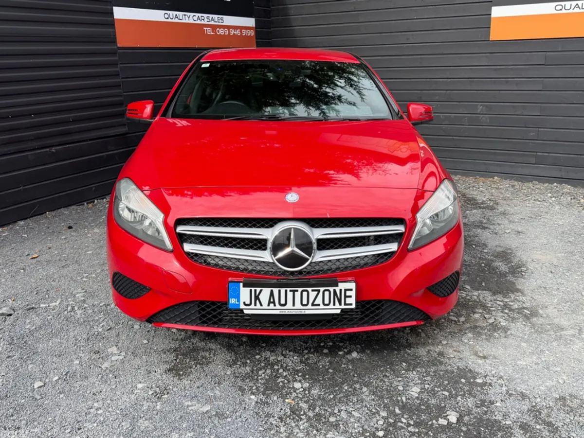 Mercedes-Benz A-Class Hatchback, Petrol, 2014, Red