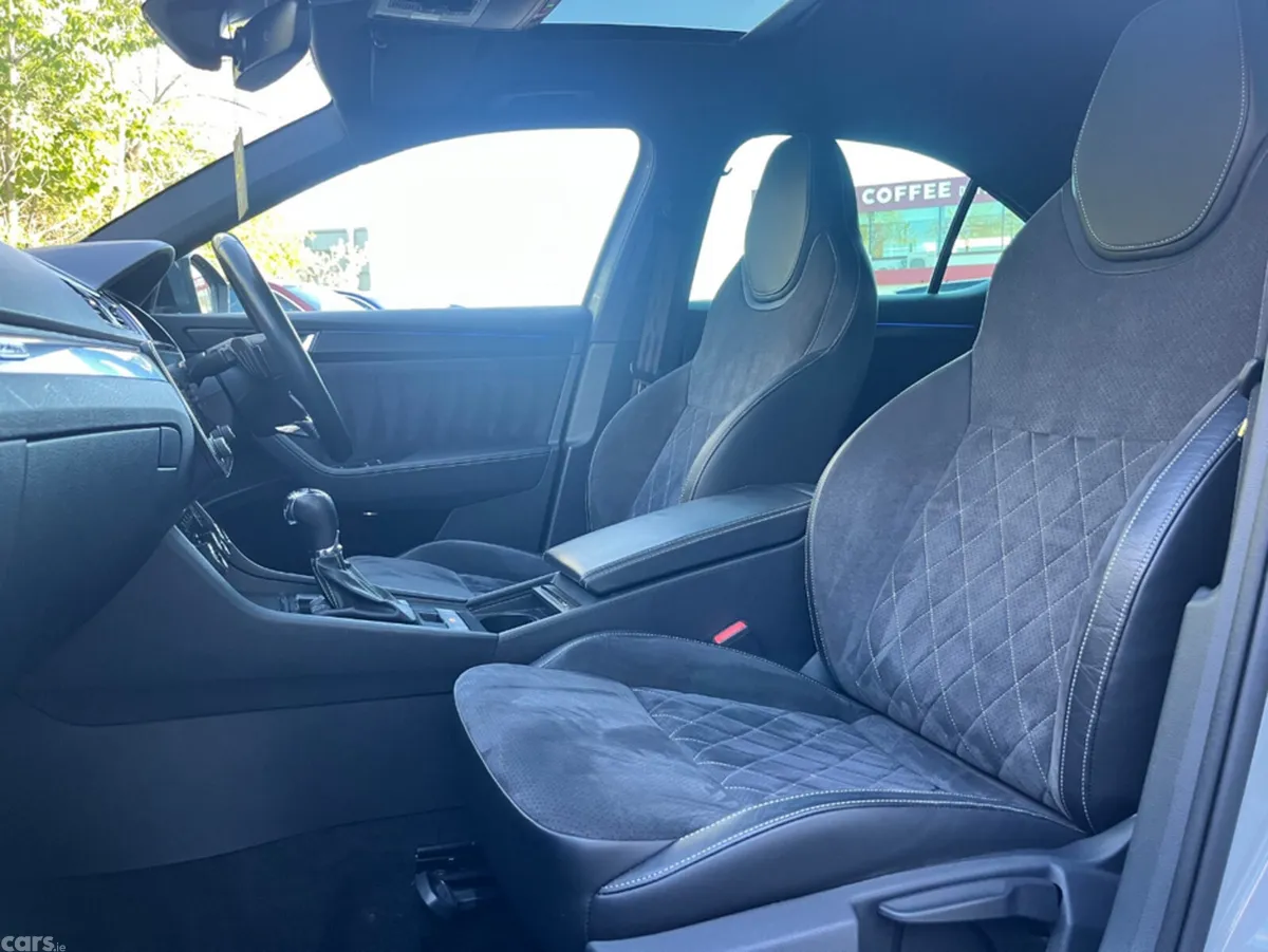 Skoda Superb Hatchback, Diesel, 2021, Grey