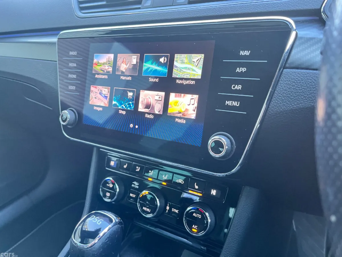Skoda Superb Hatchback, Diesel, 2021, Grey