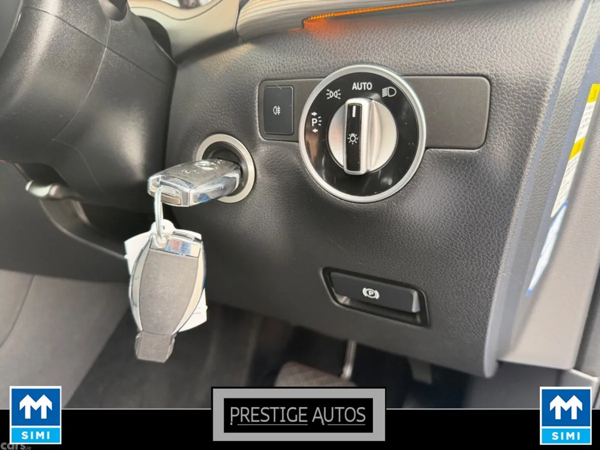 Mercedes-Benz B-Class Hatchback, Petrol, 2015, Blue