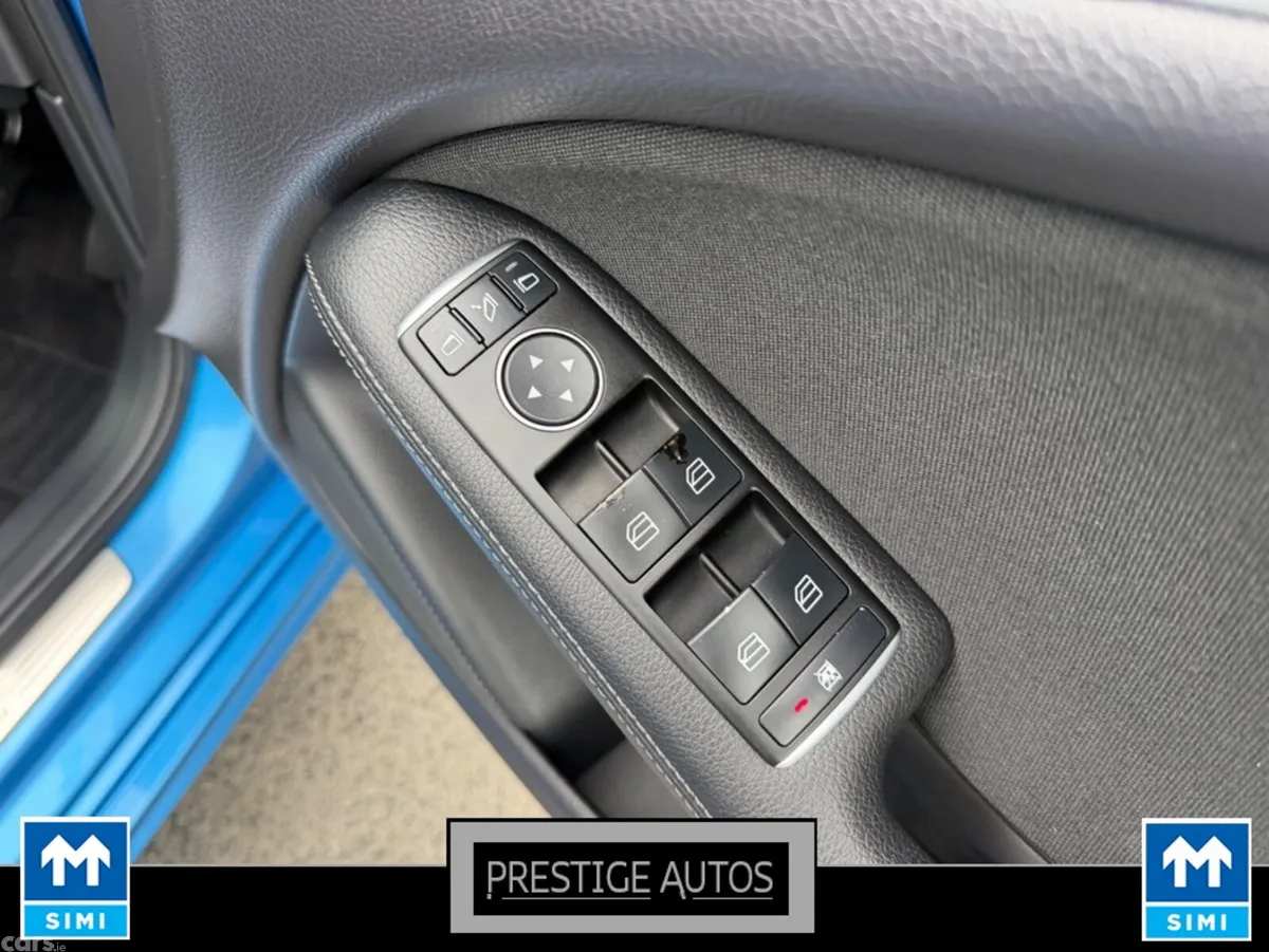 Mercedes-Benz B-Class Hatchback, Petrol, 2015, Blue