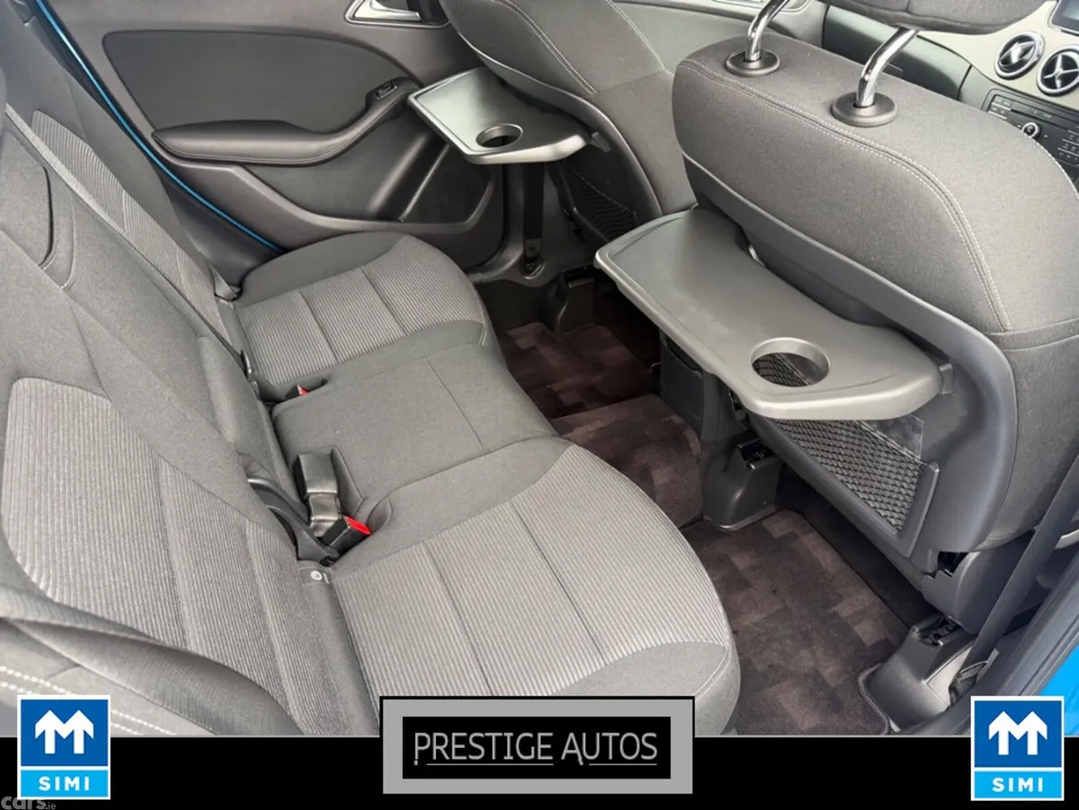 Mercedes-Benz B-Class Hatchback, Petrol, 2015, Blue