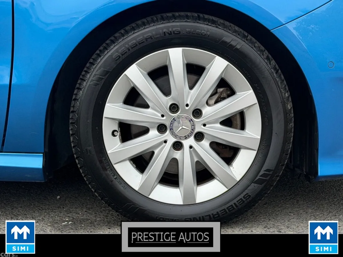 Mercedes-Benz B-Class Hatchback, Petrol, 2015, Blue