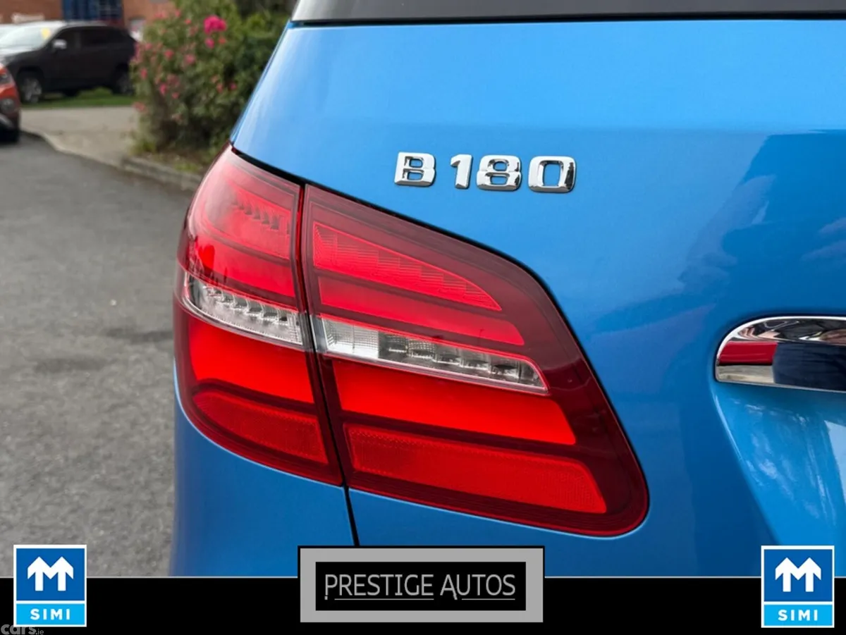 Mercedes-Benz B-Class Hatchback, Petrol, 2015, Blue