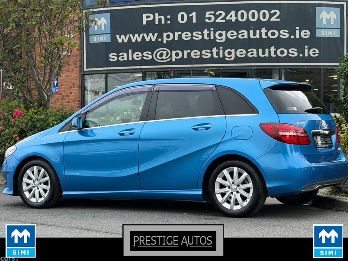 Mercedes-Benz B-Class Hatchback, Petrol, 2015, Blue