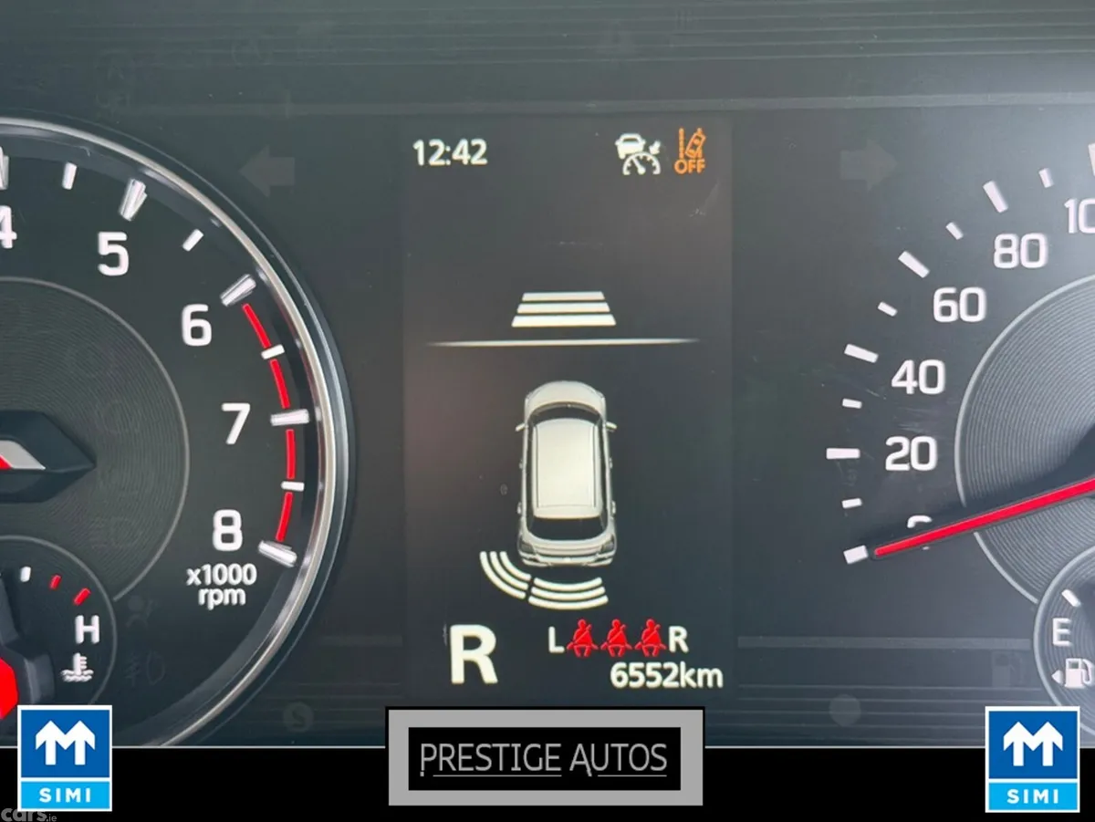 Suzuki Swift Hatchback, Petrol Hybrid, 2023, Silver