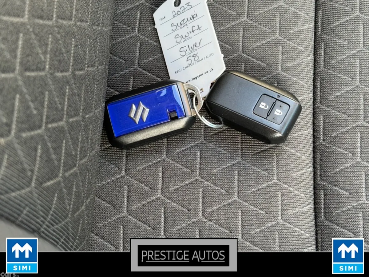 Suzuki Swift Hatchback, Petrol Hybrid, 2023, Silver