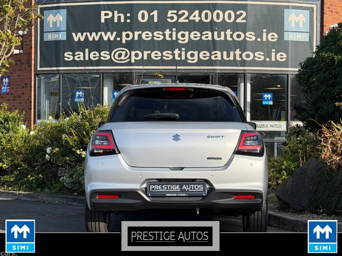 Suzuki Swift Hatchback, Petrol Hybrid, 2023, Silver