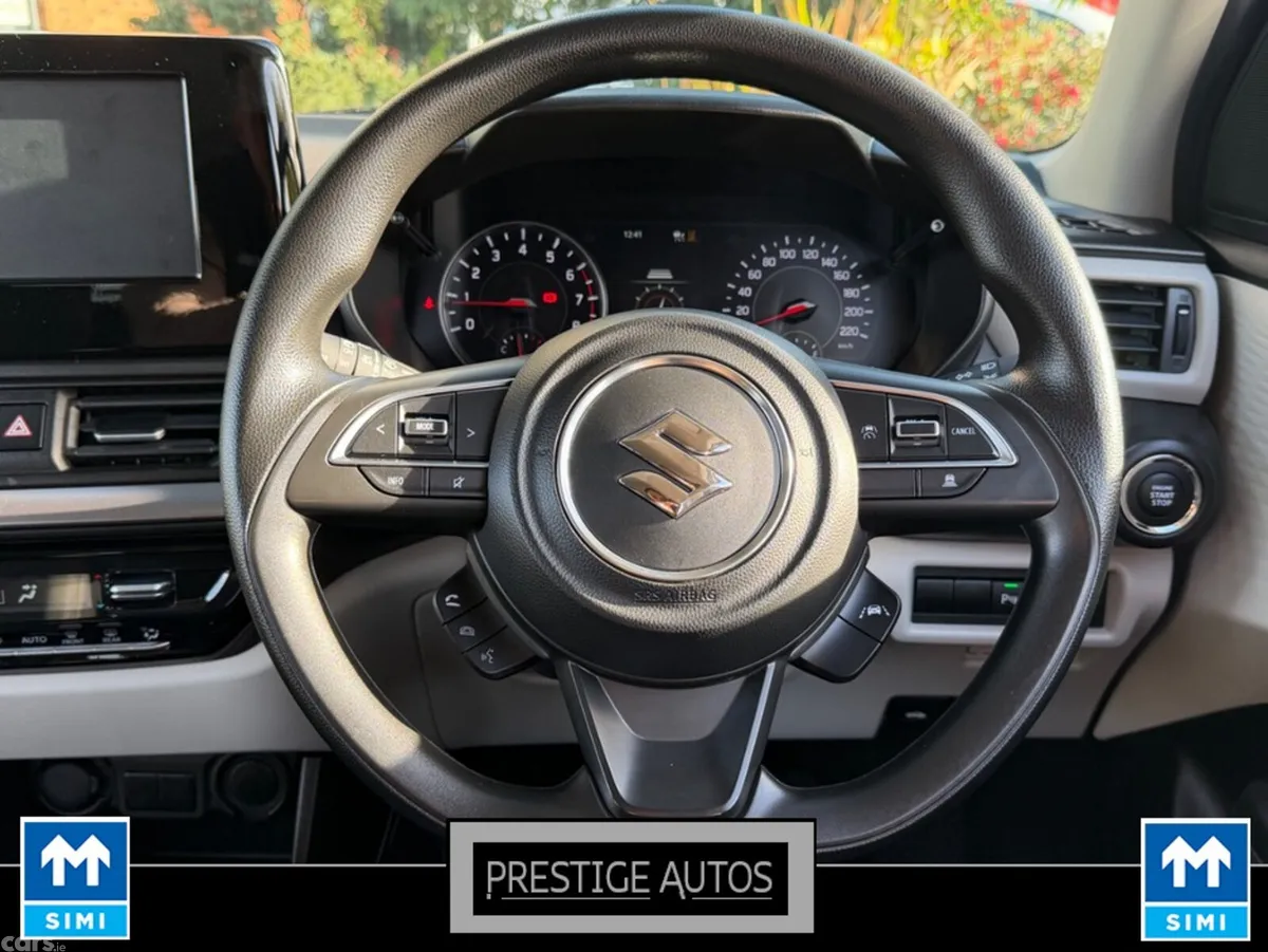 Suzuki Swift Hatchback, Petrol Hybrid, 2023, Silver
