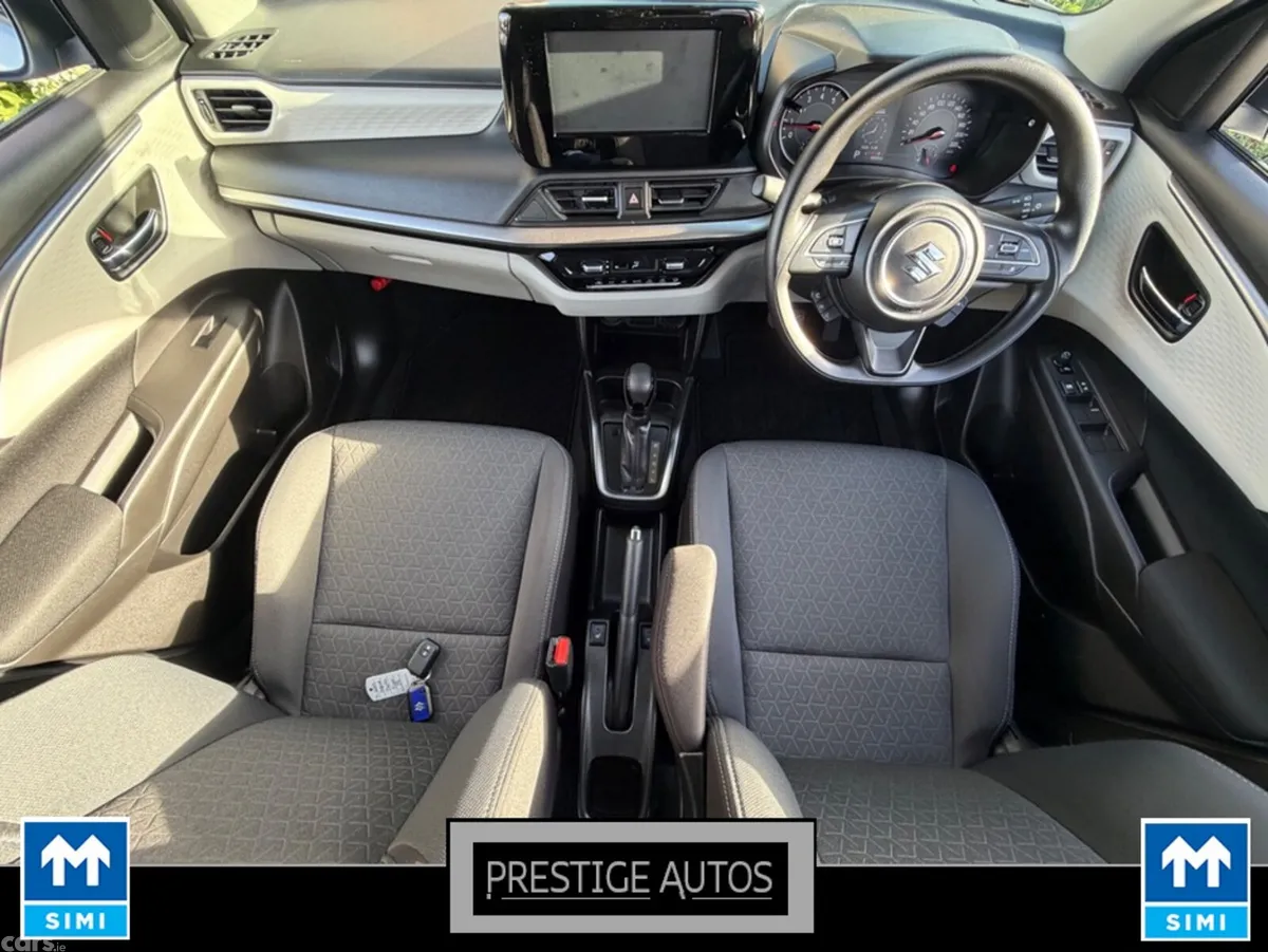 Suzuki Swift Hatchback, Petrol Hybrid, 2023, Silver