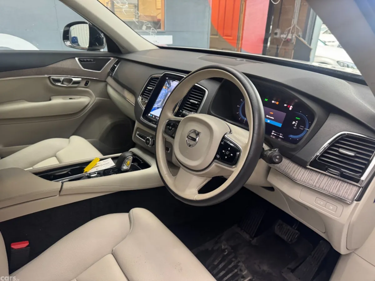 Volvo XC90 SUV, Petrol Plug-in Hybrid, 2023, White