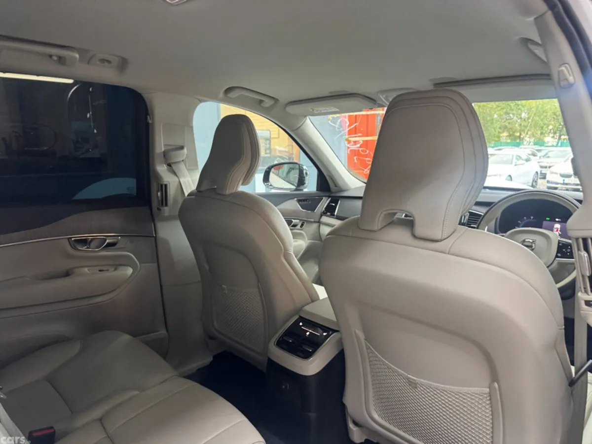 Volvo XC90 SUV, Petrol Plug-in Hybrid, 2023, White