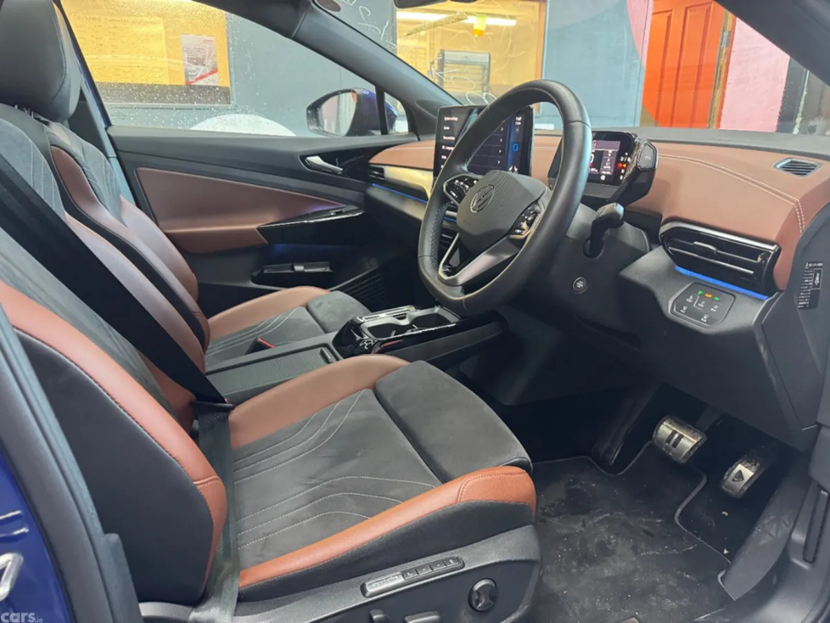 Volkswagen ID.4 SUV, Electric, 2024, Blue