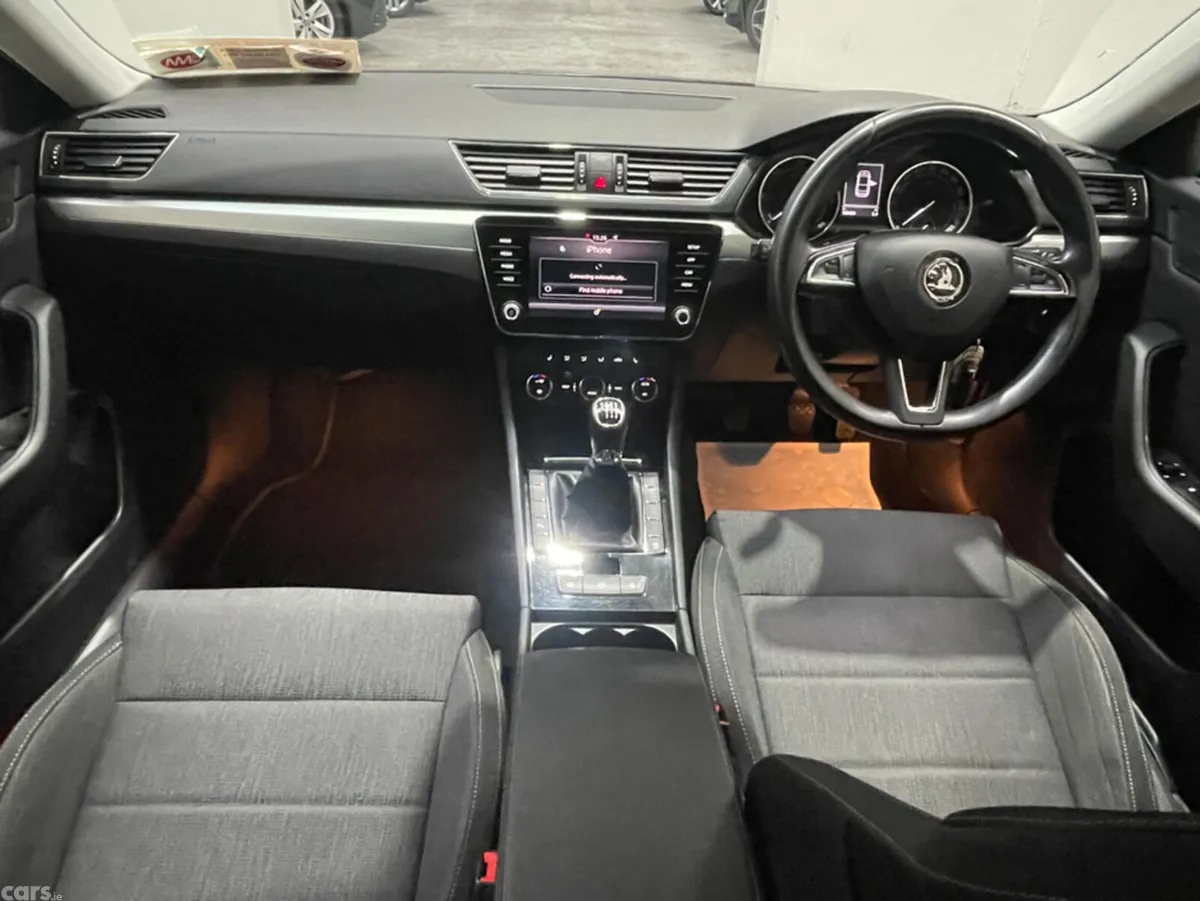 Skoda Superb Hatchback, Diesel, 2019, Grey