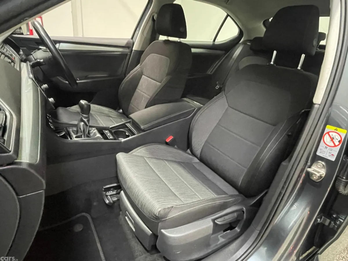 Skoda Superb Hatchback, Diesel, 2019, Grey