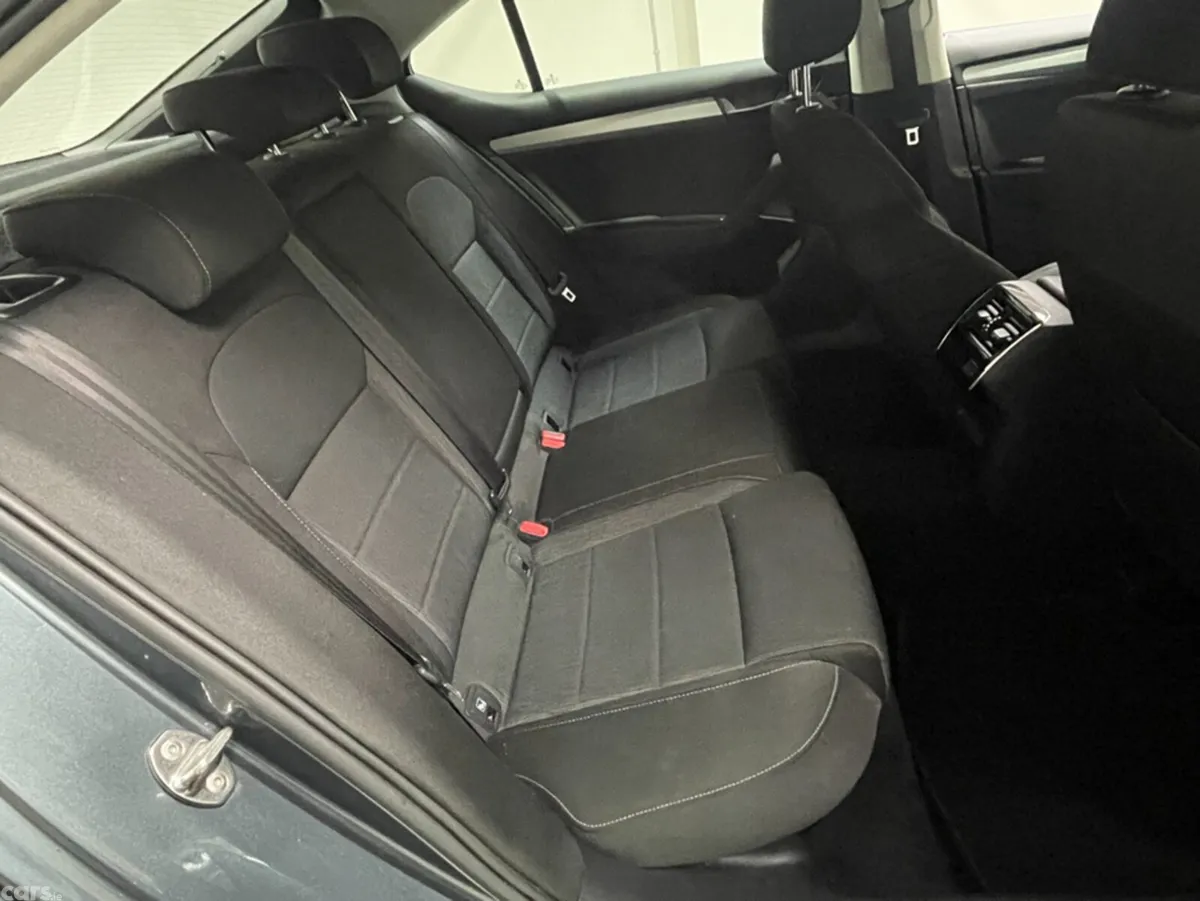 Skoda Superb Hatchback, Diesel, 2019, Grey