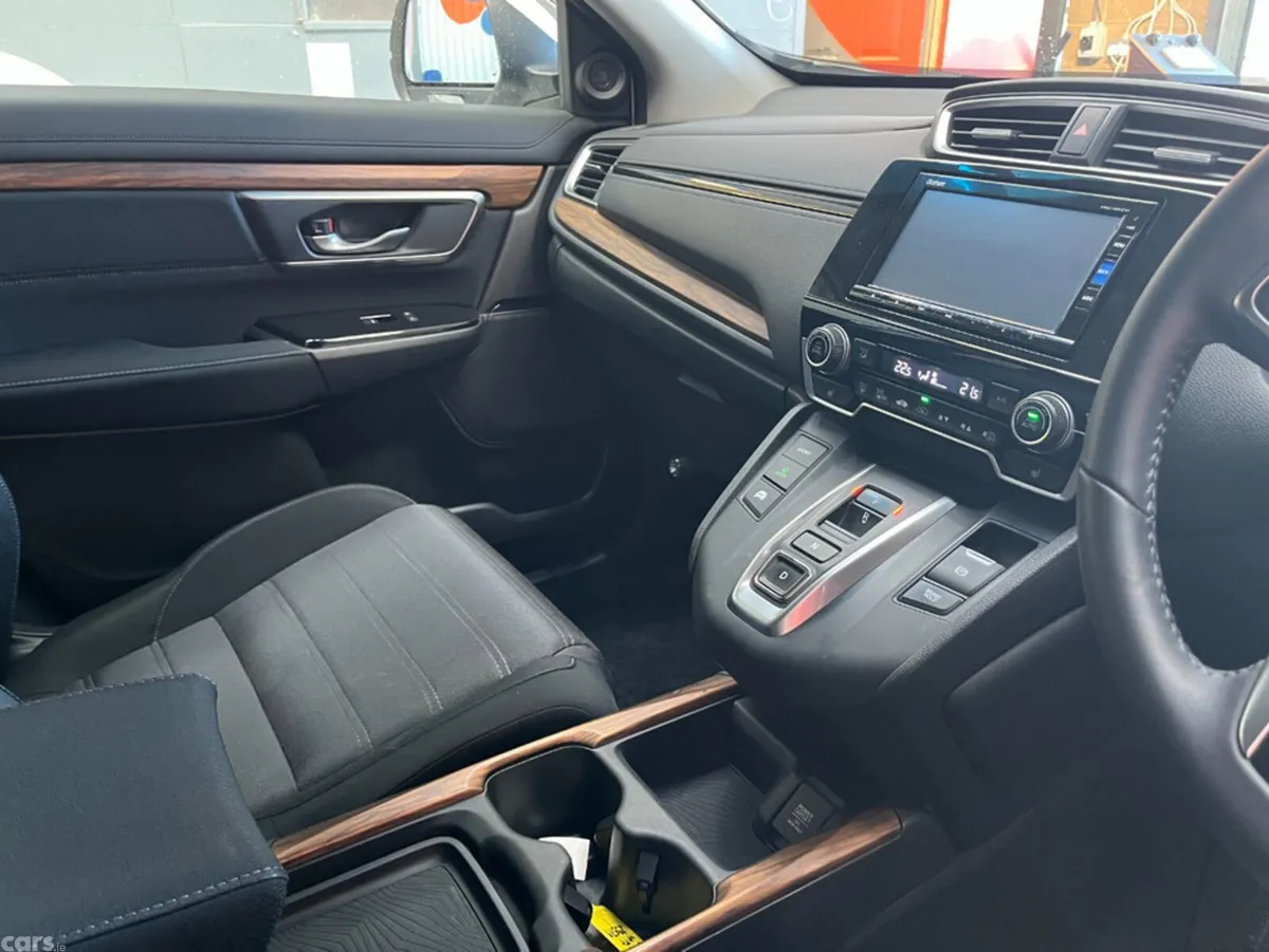 Honda CR-V SUV, Petrol Hybrid, 2019, White
