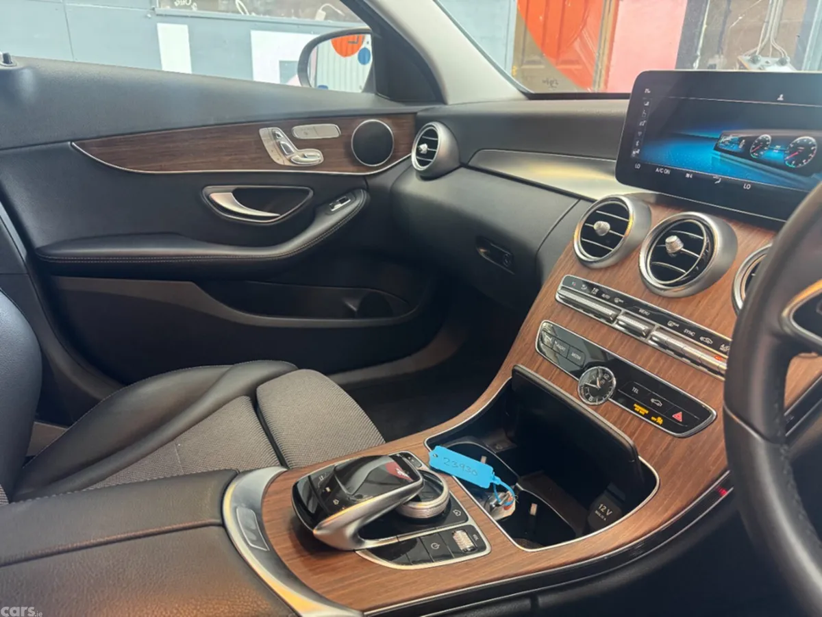 Mercedes-Benz C-Class Saloon, Petrol, 2018, Silver