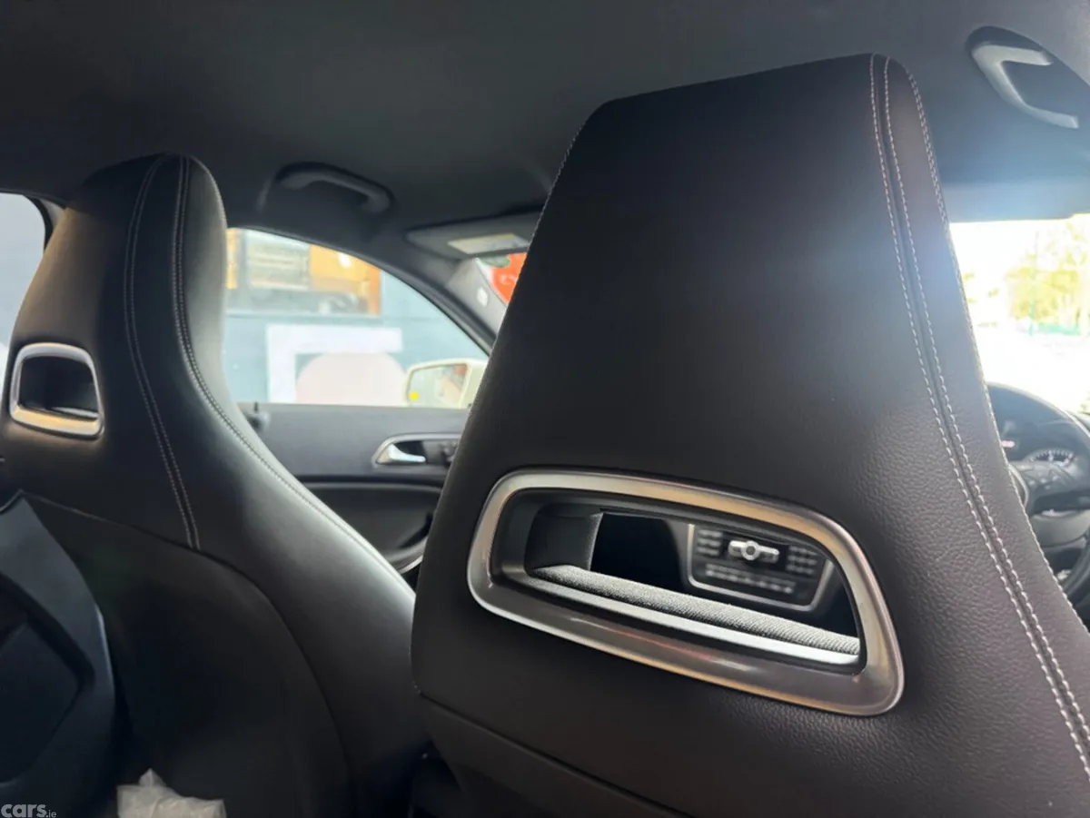 Mercedes-Benz A-Class Hatchback, Petrol, 2015, White