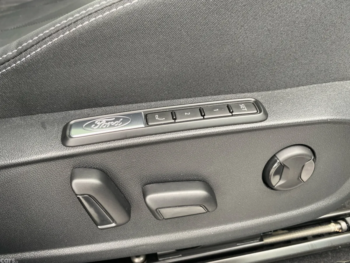 Ford Explorer SUV, Electric, 2026, Grey