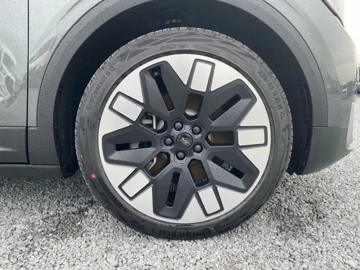 Ford Explorer SUV, Electric, 2026, Grey