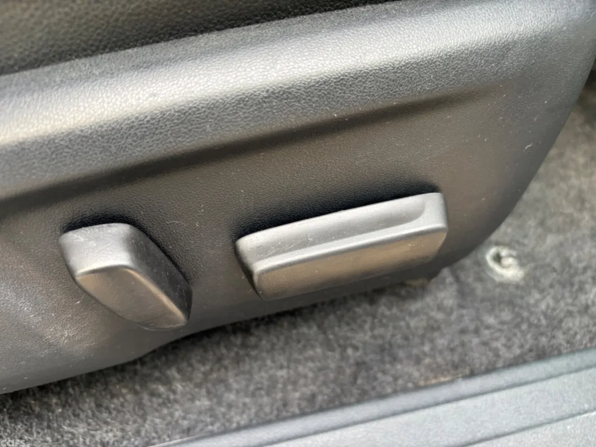 Toyota Hilux SUV, Diesel, 2023, Silver